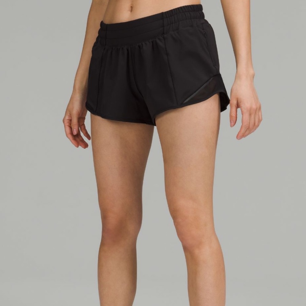 Lululemon low rise a hottie hot shorts, 2.5 inch black